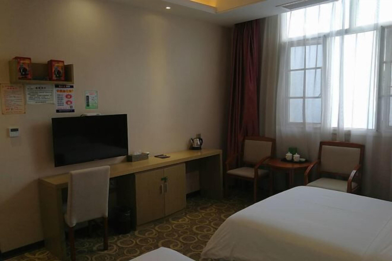 Bedroom 3, Tangmen Inn, Enshi Tujia and Miao