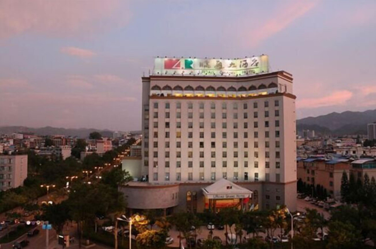 Exterior & Views 2, L. Road Grand Hotel, Lincang