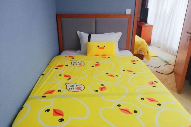 Bedroom 3, Chongqing Jinfeng Hotel, Chongqing