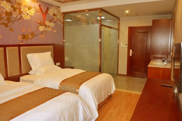 Bedroom 2, Zhongmei Hotel, Garzê Tibetan