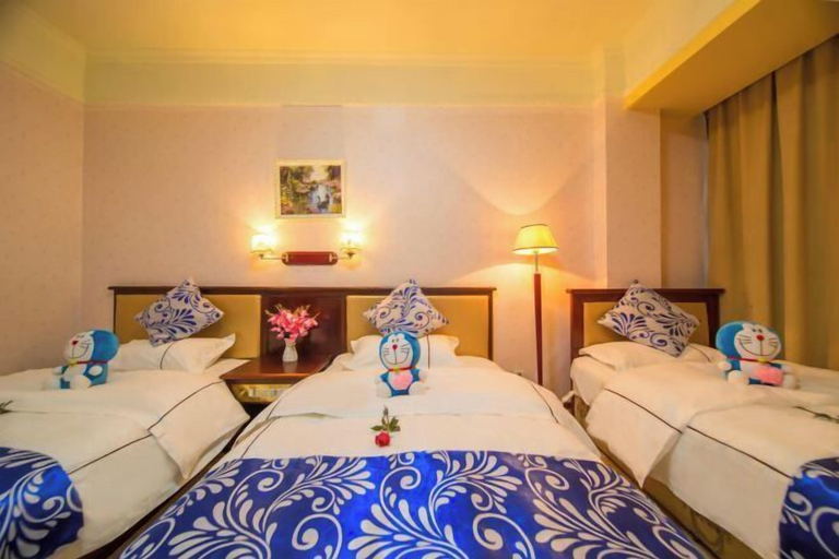 Bedroom 2, Yageba Hotel, Lijiang