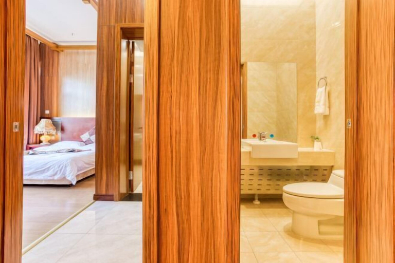 Bathroom 3, Lianhuashan International Business Center, Changchun