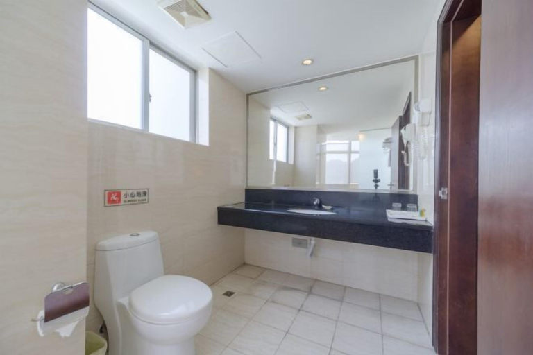Bathroom 4, Hotel Grand Central, Zhaoqing