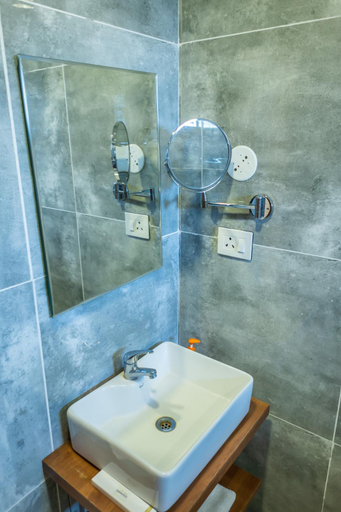 Bathroom 3, Coastal Pearl Home Stay, Murudeshwar, Uttara Kannada