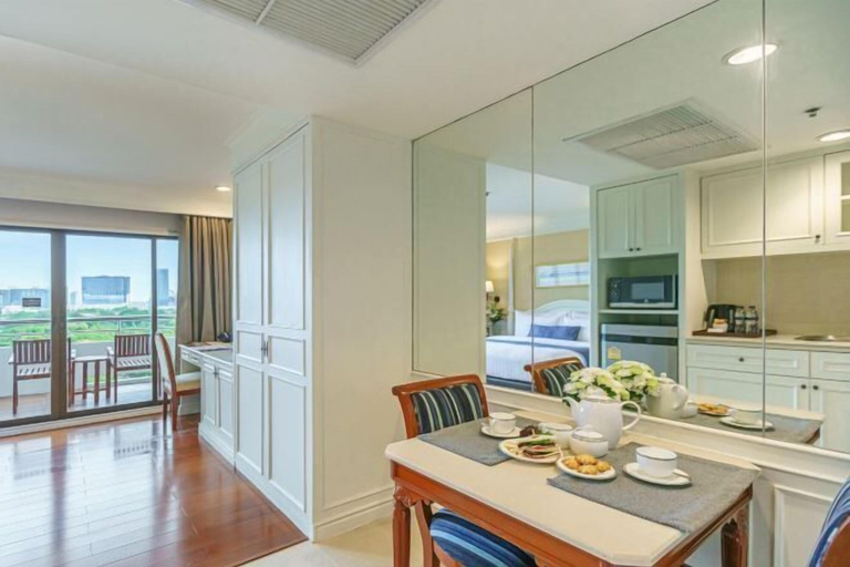 Dining Room 4