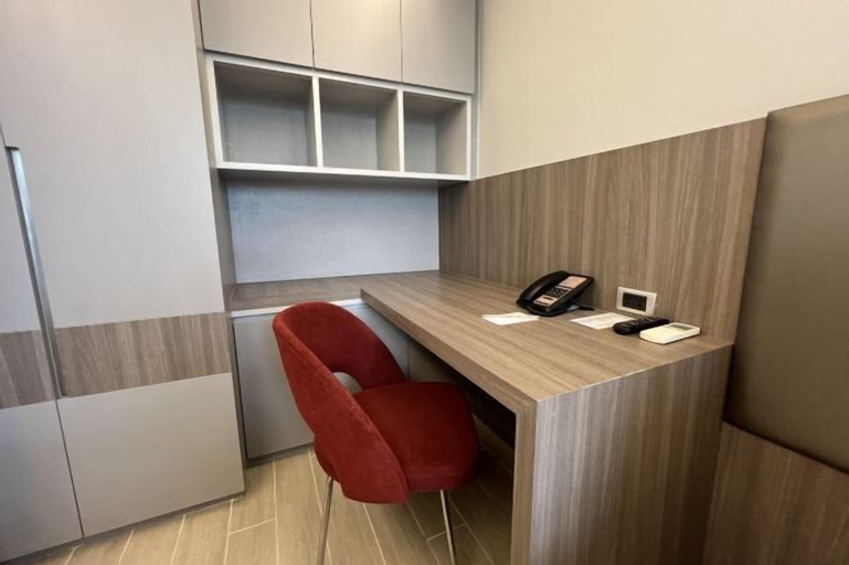 Dining Room 9