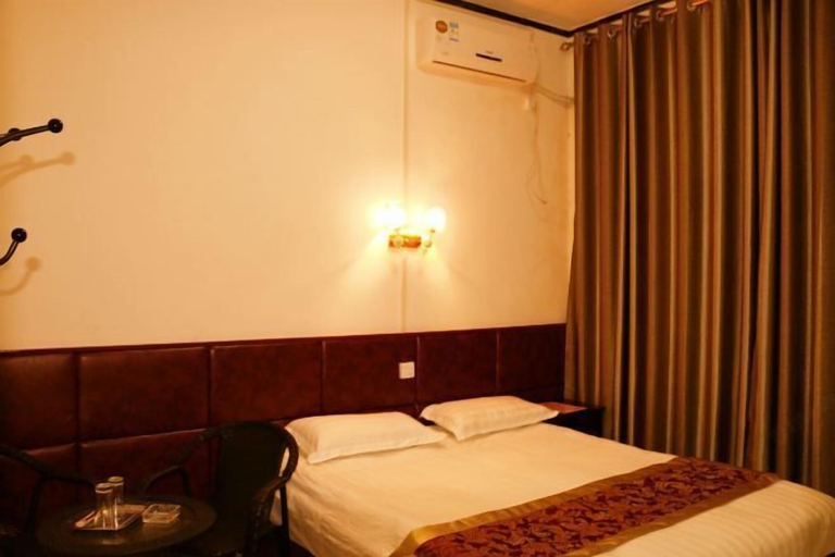Bedroom 3, Penglai Inn Mount Hua, Weinan