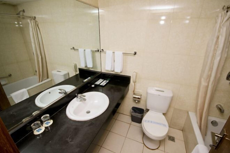 Bathroom, Yinhe Hotel, Weinan