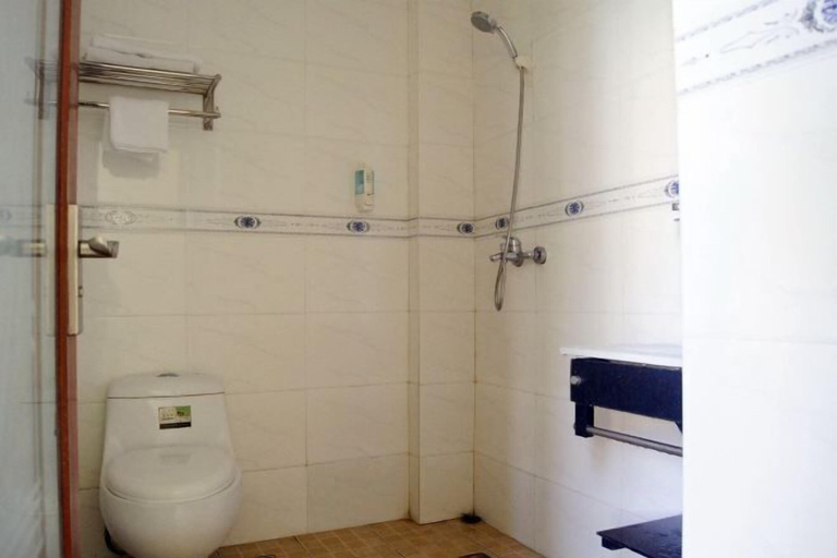 Bathroom 3, Nandu Business Hotel, Sanya