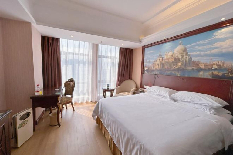 Bedroom 3, Vienna Hotel (Shanghai Sheshan Happy Valley), Shanghai