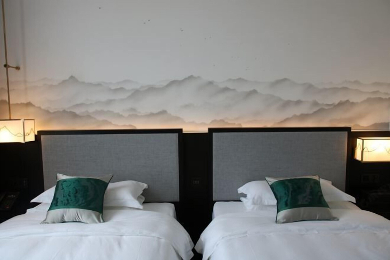 Bedroom 3, Longling Hotel, Baoshan