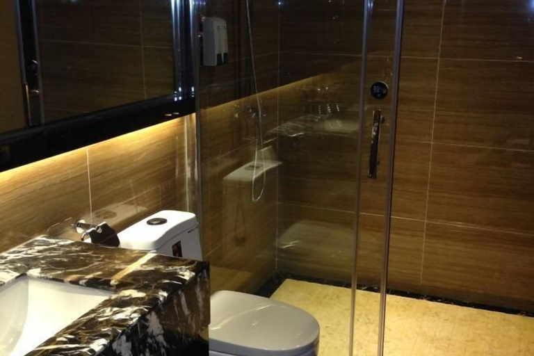 Bathroom 4, Haihe Business Hotel, Jiangmen