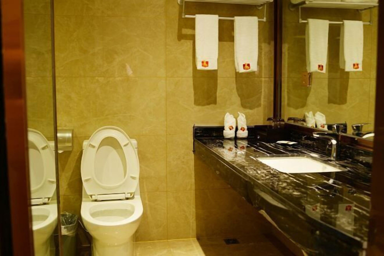Bathroom 4, Huangyang Hotel (Nanjiang Dejian), Bazhong