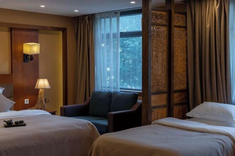 Bedroom 3, the Four Seasons the Inn, Lijiang