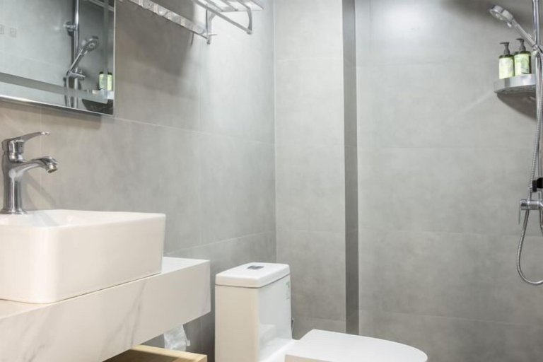 Bathroom 3, Foguang Hotel, Leshan