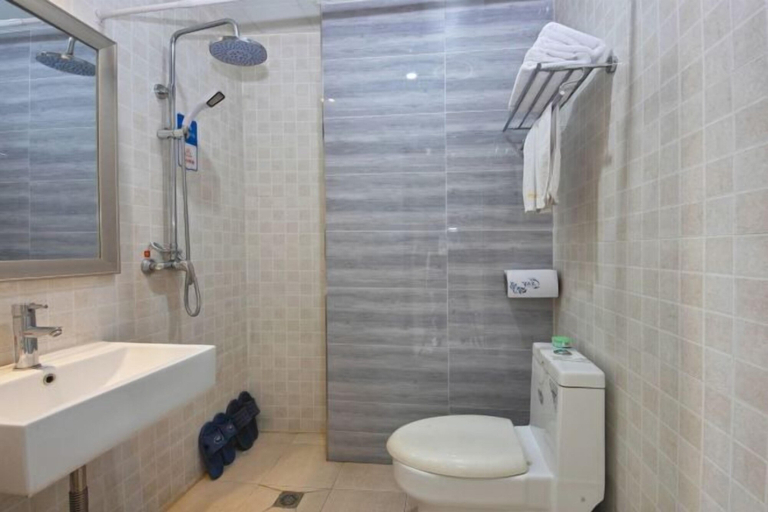 Bathroom 3, Pebble Motel Cloud Hotel (Chaohu Wanda Plaza), Chaohu