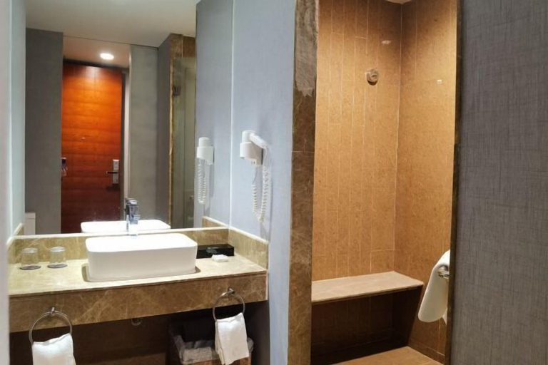 Bathroom 4, Tianying Hotel, Dongguan