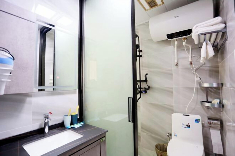 Bathroom 4, Pingyi to This Inn Travel Inn, Linyi