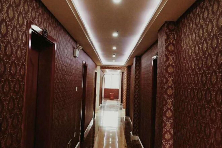 Others 5, Jiulongminghua Business Hotel, Garzê Tibetan