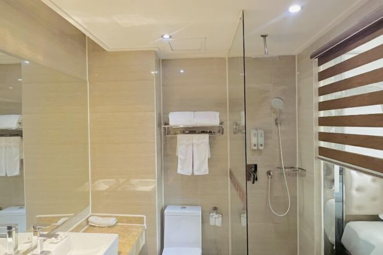 Bathroom 4, Wilton Hotel (Xiaochang), Xiaogan