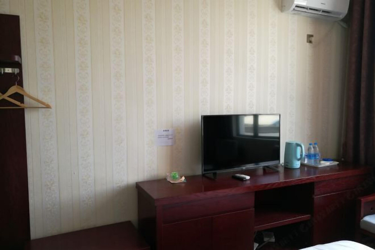 Bedroom 2, Sun City Business Hotel, Chuxiong Yi