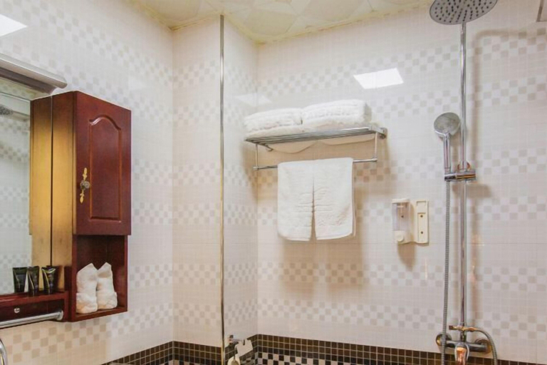 Bathroom 4, Taishengyuan Hotel, Shuozhou