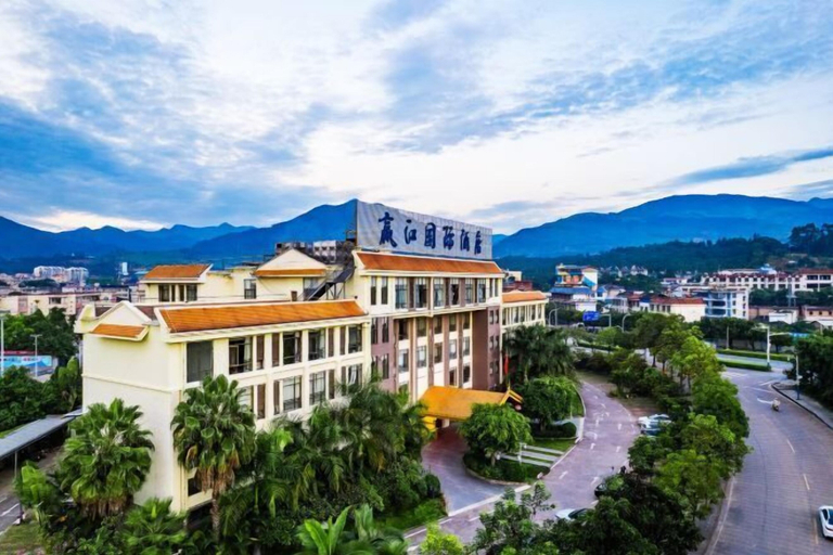 Exterior & Views 2, Jinggu Yingjiang International Hotel, Pu'er
