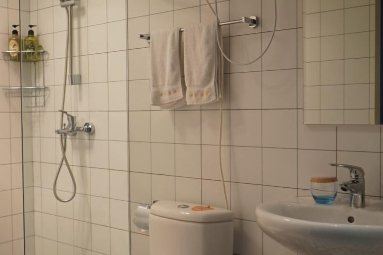 Bathroom 3, City Cottage Hotel (Chengdu Luomashi Metro Station), Chengdu