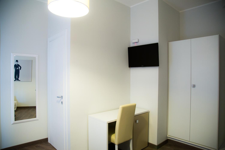 Others 3, Modern BnB, Rome