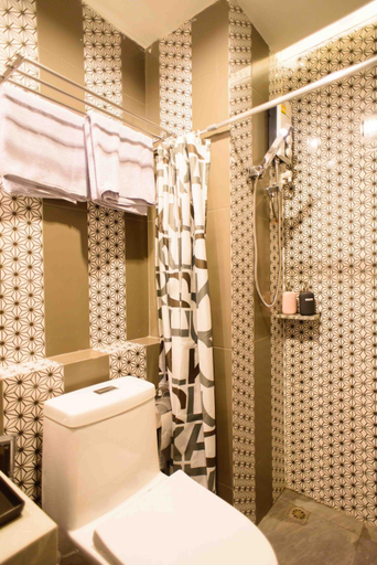 Bathroom 3, 87 Oldtown at River Pier, Phra Nakhon