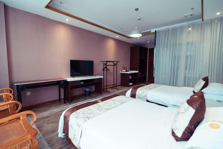Bedroom 2, Henglong International Hotel, Karamay