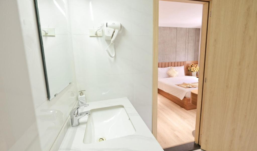 Bathroom 4, Prague Hotel Nha Trang, Nha Trang