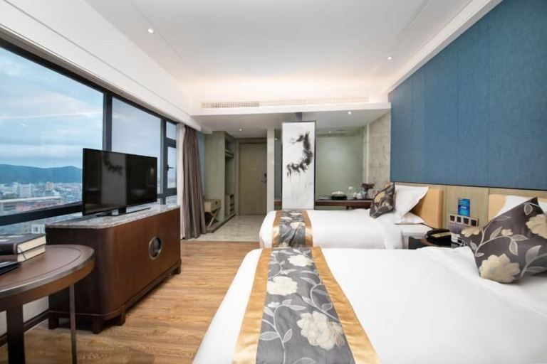 Bedroom 2, Yiyuan Lanbao Hotel, Hainan