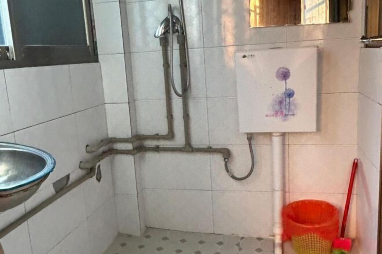 Bathroom 4, Sanjiang Jinxiu Inn, Liuzhou