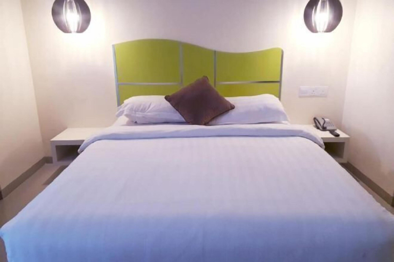 Bedroom 16