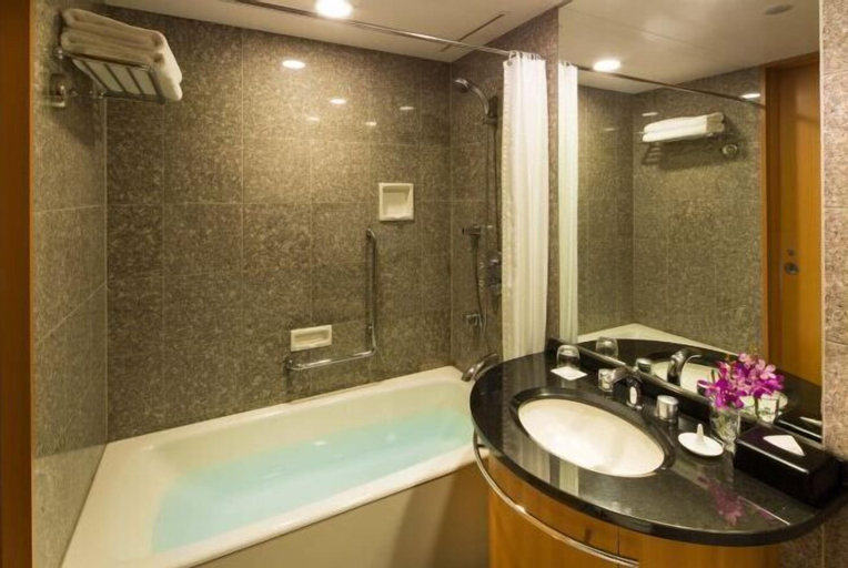 Bathroom 3