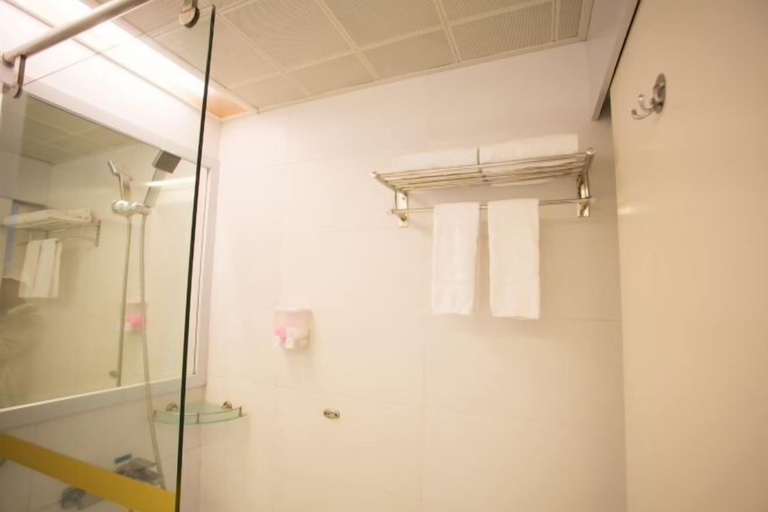Bathroom 4, the Fountain Resort, Shenzhen