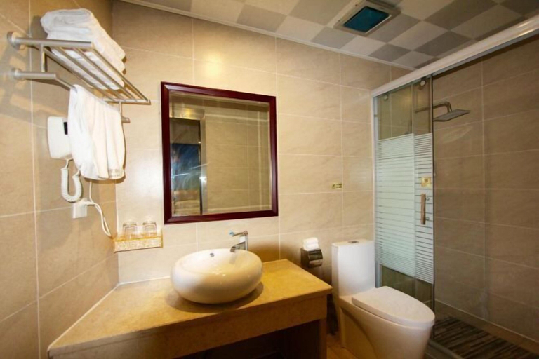 Bathroom 3, Dongyuan Business Hotel, Jiaxing