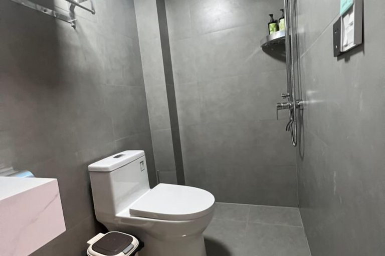 Bathroom 4, Foguang Hotel, Leshan
