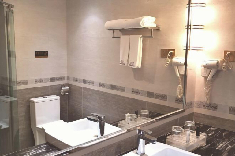 Bathroom 4, Marco Polo Hotel (Jiangmen Wanda Plaza), Jiangmen