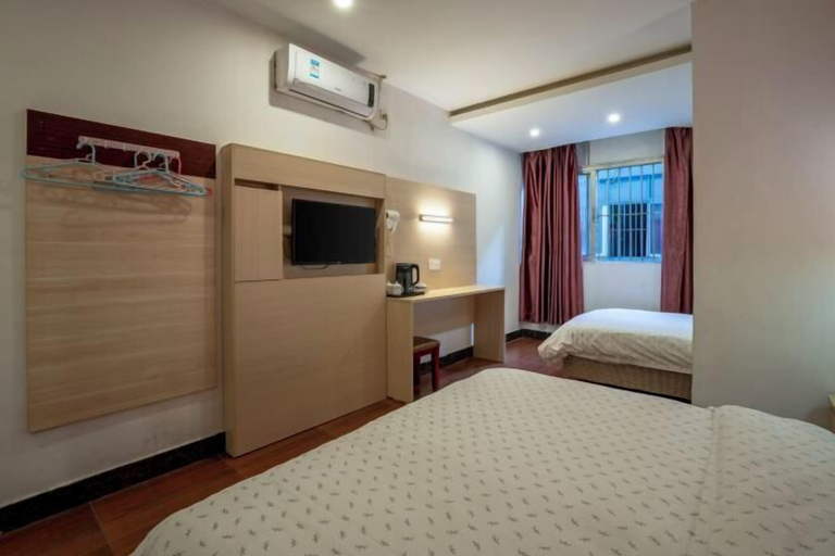 Bedroom 3, Longxiang Hotel, Zhuhai