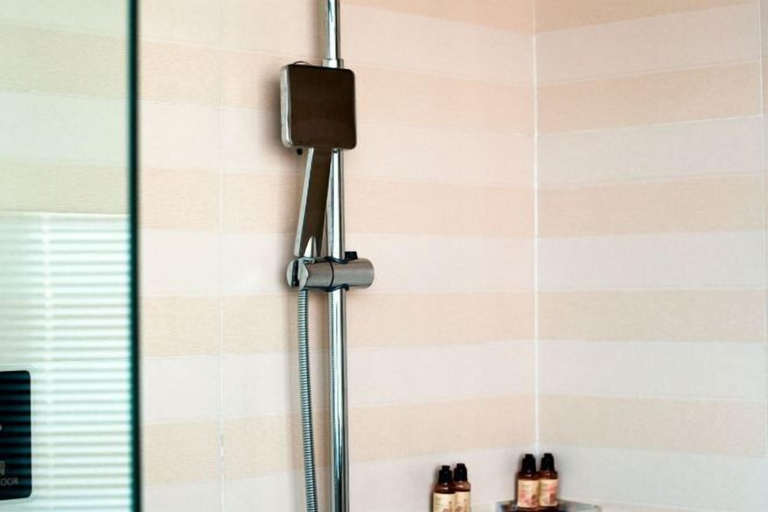 Bathroom 3, Dongnanhong Business Hotel, Putian