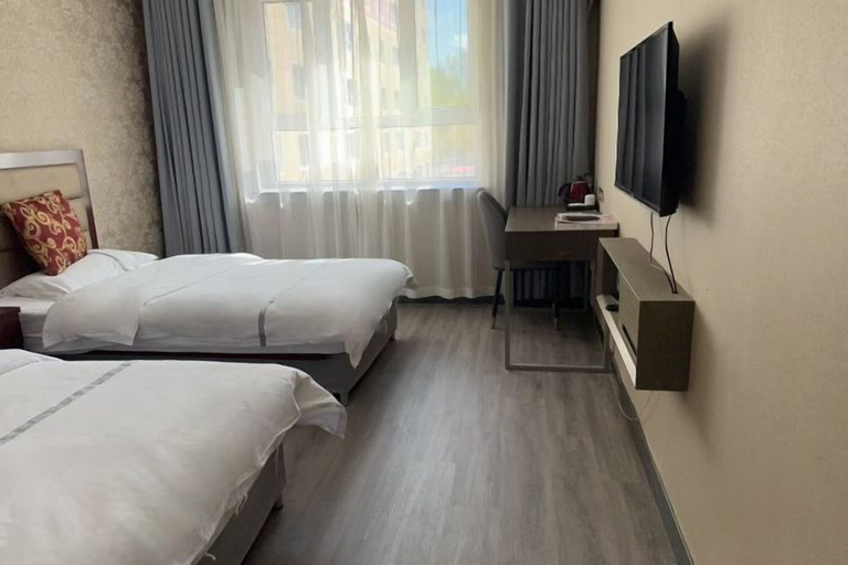 Bedroom 3, Yinhe Hotel, Altay
