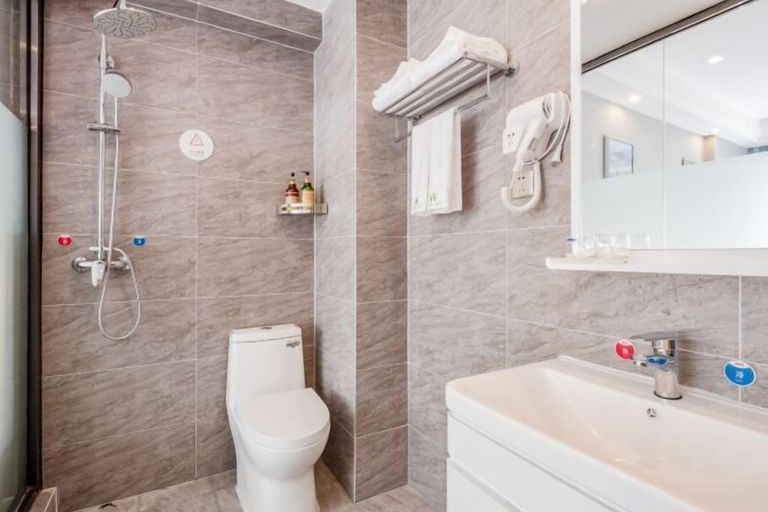 Bathroom 3, Mianyang Tianhong Hotel, Mianyang