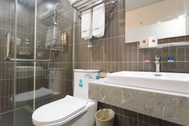 Bathroom 5, Shangkeyou Chain Hotel (Xinxing Shidai Plaza), Yunfu