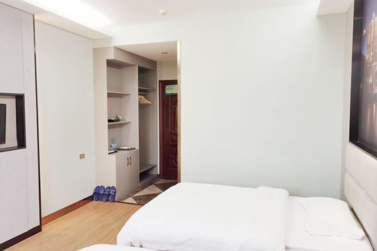 Bedroom 2, 7 xing Ge Business Hotel, Guilin