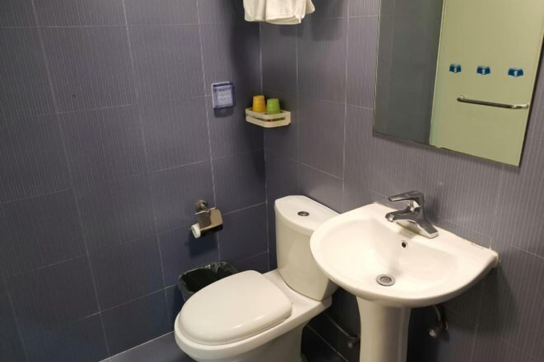 Bathroom 4, Baishijie Hotel, Shantou