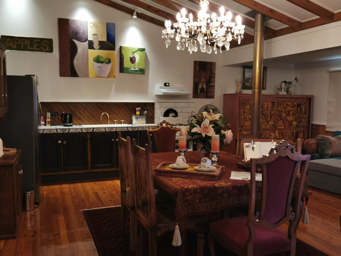 Food & Drinks 4, Wyndover Mountain Retreat, Tamborine Mountain