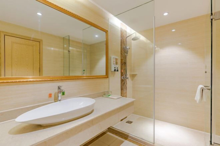 Bathroom 4, Vienna Hotel (Shou County Jingrun Central City), Lu'an
