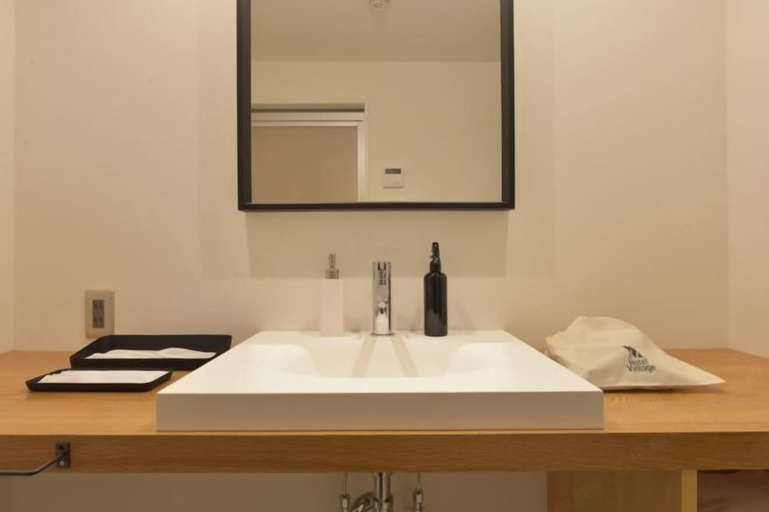 Bathroom 4